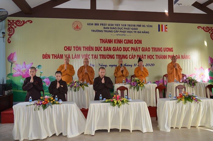 Ban Giáo Dục Phật Giáo Trung Ương GHPGVN thăm Trường Trung Cấp Phật Học Đà Nẵng